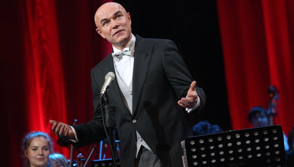 Музыкант Сергей Мазаев